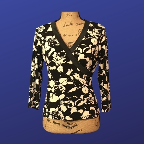 INC INTERNATIONAL CONCEPTS Surplice Wrap Top, BLACK/CREAM FLORAL, Size M, NWOT - Picture 1 of 8